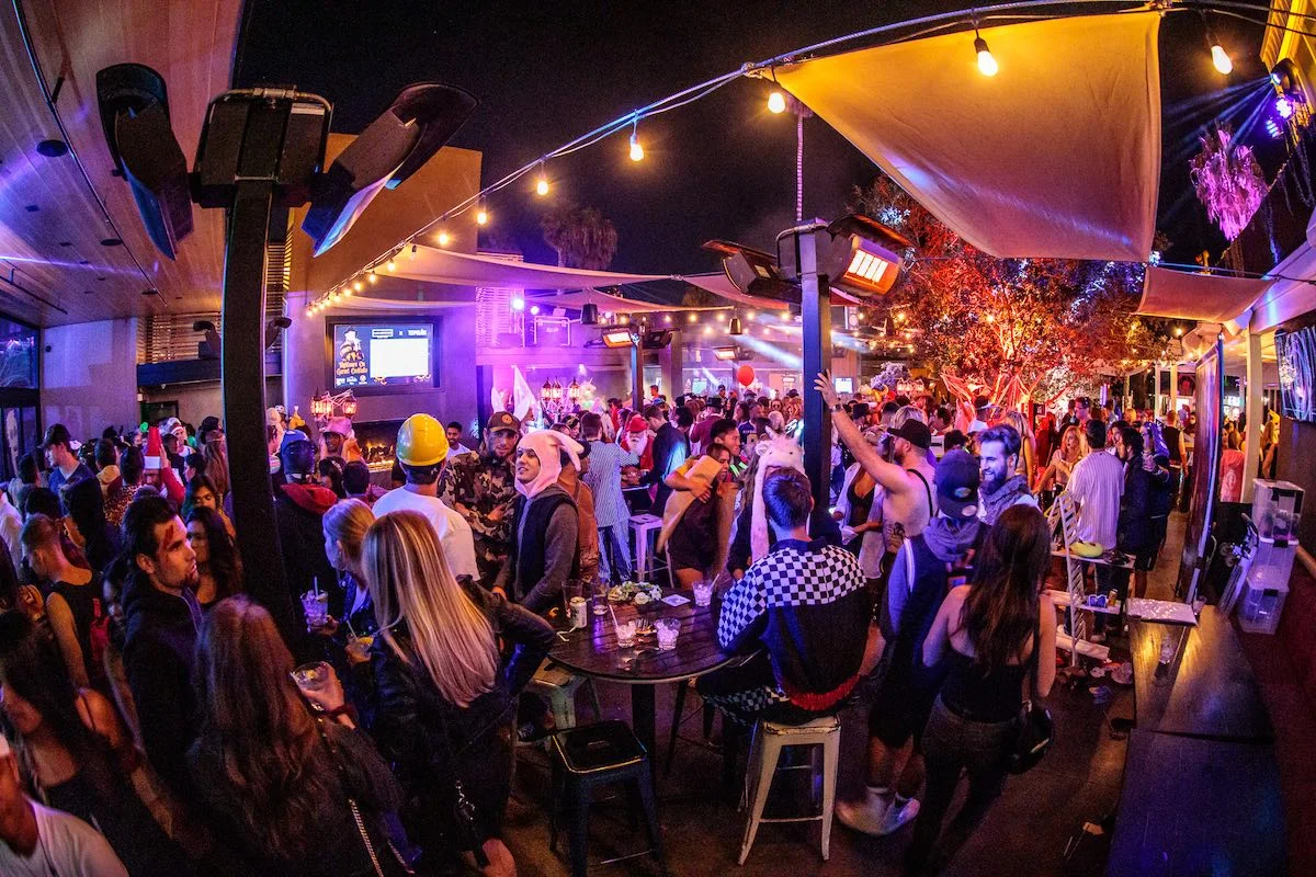 Mavericks Beach Club, business photo 4